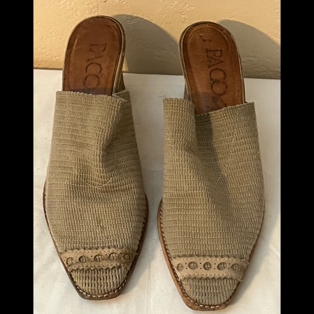 Ladies shoes